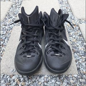 Nike ‘Hyper-dunk’ basketball shoes